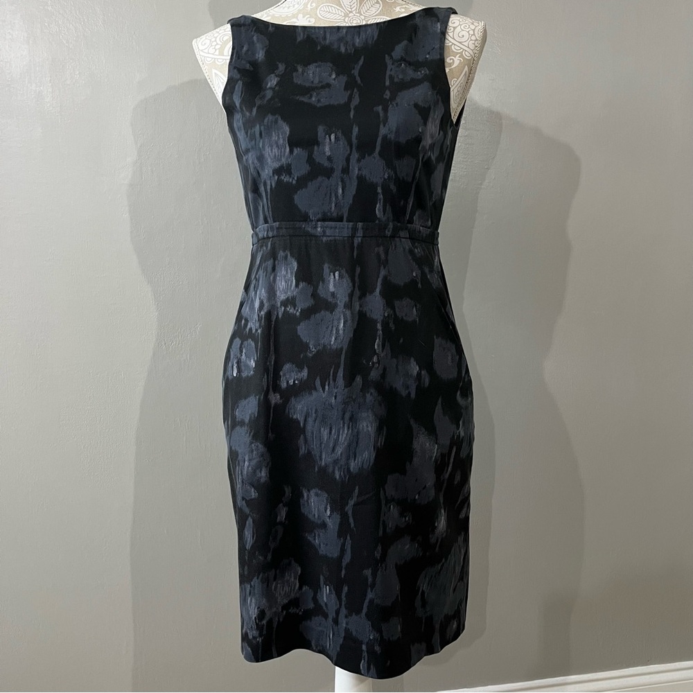 Theory Felisha Fitted Sheath Dress / Size 0 / Sleeveless